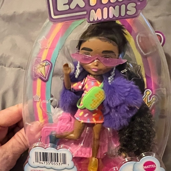 ****Donated***Barbie Extra Mini dark long hair sunglasses - Picture 3 of 7